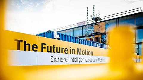 Continental will die Entwicklung von Fahrassistenzsystemen und Roboterwagen-Software beschleunigen.