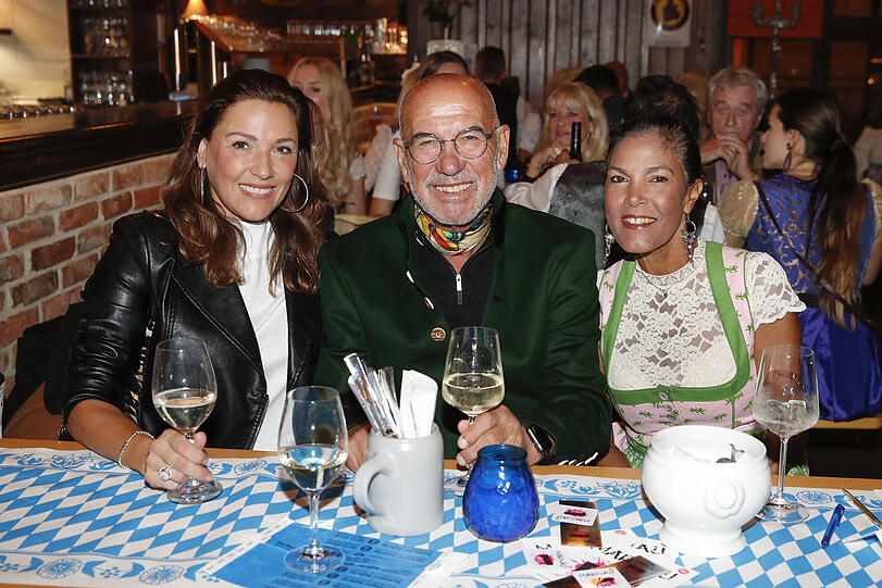Simone Mecky-Ballack mit Otto und Shirley Retzer