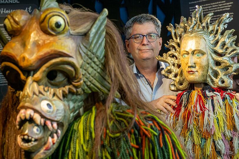 Rainer Eglseder ist Museumsleiter und einer von vielen Ehrenamtlichen, die sich um den Perchtenlauf kümmern.
