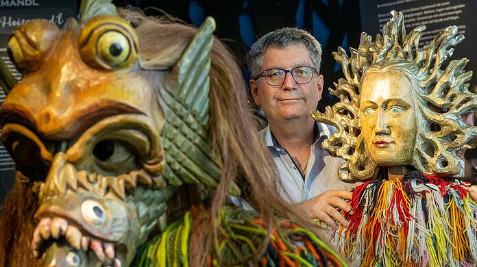 Rainer Eglseder ist Museumsleiter und einer von vielen Ehrenamtlichen, die sich um den Perchtenlauf kümmern.