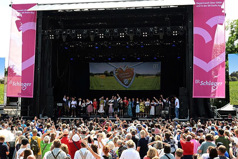4.200 Fans kamen zu dem Event in Murnau.