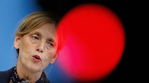 Ziel sei mehr Bildungsgerechtigkeit, sagte Familienministerin Karin Prien.