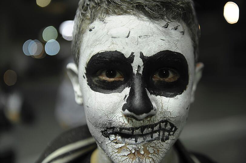 Weltweit feierten die Menschen Halloween. Wir zeigen die Gruseligsten Bilder!