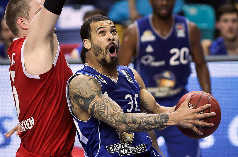 Justin Cobbs im Mai in den Viertelfinal-Playofffs gegen den FC Bayern - im Trikot der Frankfurt Skyliners.