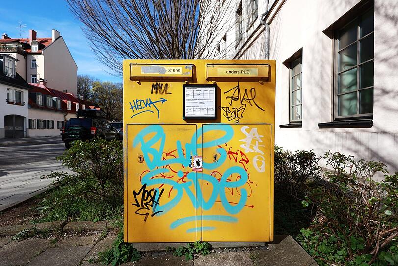Auch Kunst? Na ja, jedenfalls ist es insgesamt schön bunt.