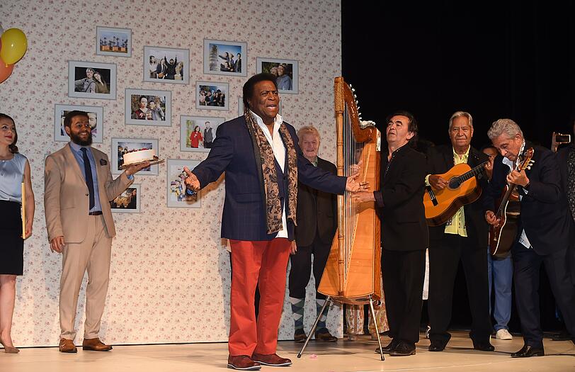 Roberto Blanco mit der Band Las Pacaguayos