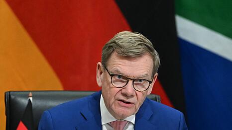 Wadephul zieht in einer ZDF-Sendung einen ungew&ouml;hnlichen Vergleich, als um das V&ouml;lkerrecht ging.