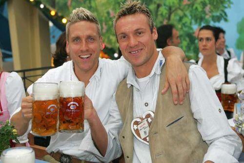 Torben Hoffmann (li.) und Michael Hofmann, hier auf der Wiesn, verstehen sich auch privat gut.
