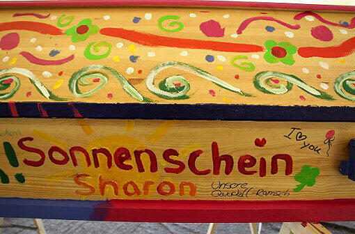 Sie erinnern an den "Sonnenschein Sharon".