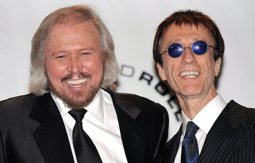 Nur die Beatles um Paul McCartney und John Lennon waren erfolgreicher. Robin Gibb hinterlässt vier Kinder. Seine Söhne Spencer und Robin-John sowie Tochter Melissa sind bereits erwachsen. Von seiner Frau Dwina lebte er zuletzt getrennt, sie hatte ihn jedoch wiederholt am Sterbebett besucht.