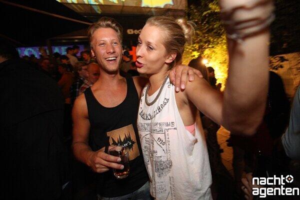 "Bestin back 2 Back": Beim Sommerfest im edmoses ging?s heiß her. Mehr Bilder gibt?s unter: www.nachtagenten.de
