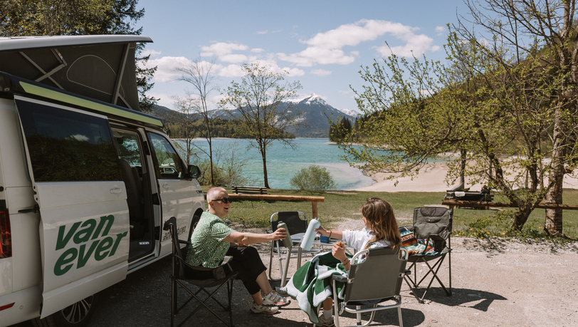 Mit dem Camper direkt in die Natur, so wie hier am Walchensee? Davon tr&auml;umen viele. Doch wer &uuml;ber den Verleiher Vanever gebucht hat, d&uuml;rfte entt&auml;uscht werden.