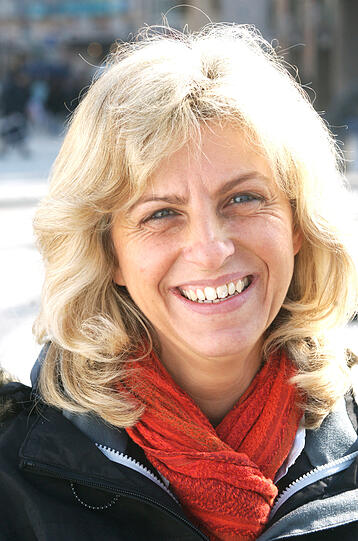 Annette Pfeifer (46), arbeitssuchend:
&bdquo;Ich habe zwei
Kinder und ich komme aus
einer Großfamilie. Durch
Kinder lernt man erst, wirklich
zu leben. Menschen, die
sich bewusst dagegen entscheiden,
finde ich schlimm.
Wie soll man die Welt ohne
Nachwuchs gestalten?&ldquo;