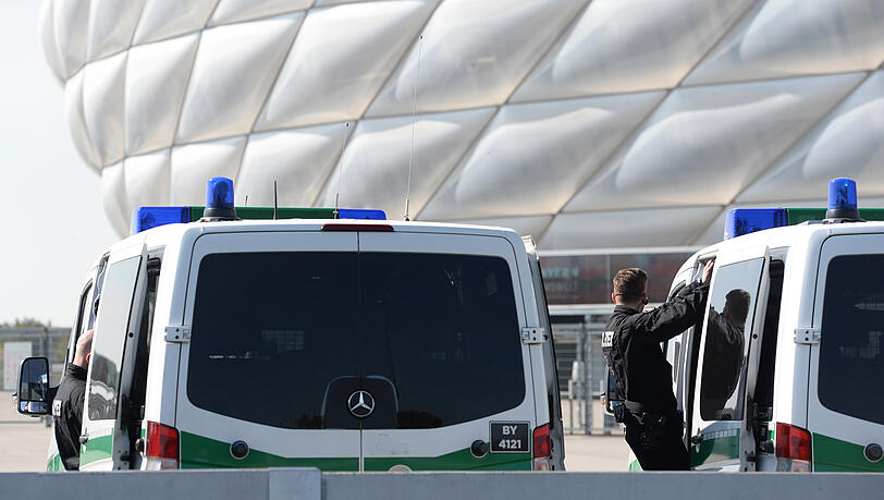 Die Beamten haben ein besonderes Augenmerk auf rund 200 Anhänger der ungarischen Nationalmannschaft aus "problematischeren Fanvereinigungen", wie es hieß. (Archivbild)