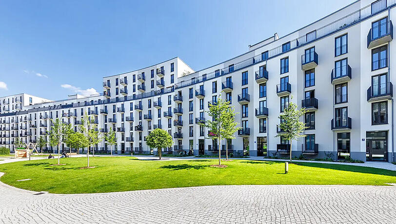 Die Transaktion umfasst rund 27.300 Quadratmeter Mietfläche für Wohnen und Gewerbe.