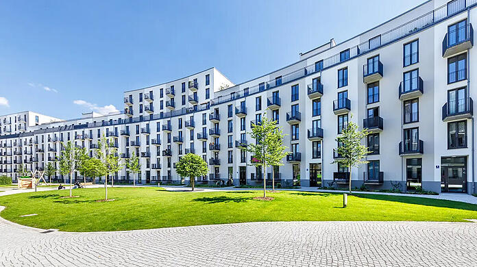 Die Transaktion umfasst rund 27.300 Quadratmeter Mietfläche für Wohnen und Gewerbe.