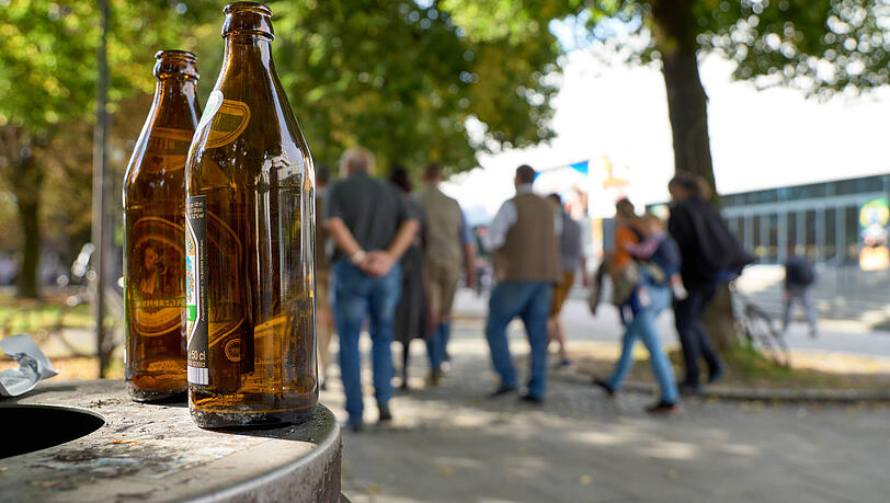 Rund um das Oktoberfest hinterlassen Besucher ihre Spuren. Leider nicht immer nur in Form von leeren Bierflaschen.