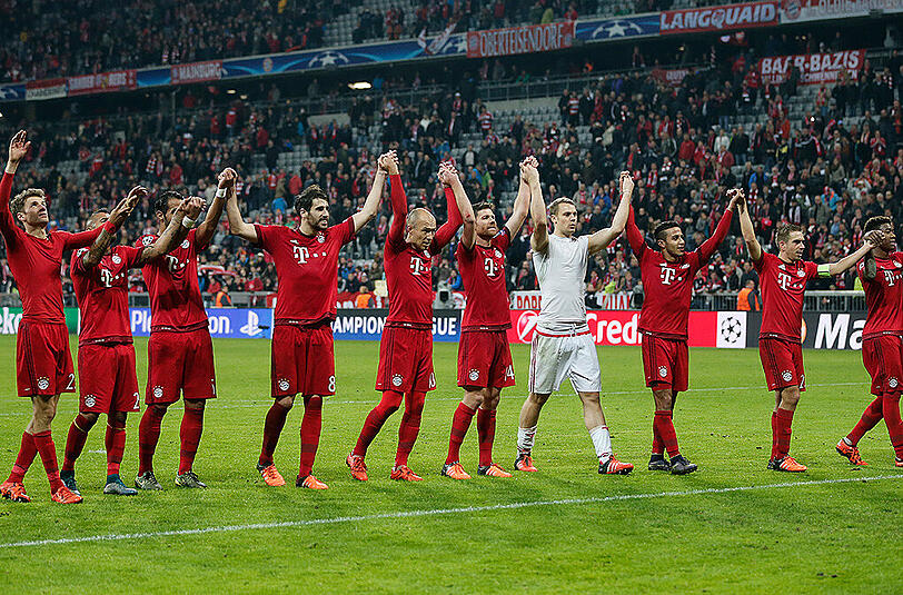 3) 5:1 gegen Arsenal am 04.11.2015
Auch wenn es nur ein Gruppenspiel war, so bedeutet dieser Kantersieg eine (Macht-)Demonstration allererster Güte. Zwei Mal Müller, dazu Lewandowski, Alaba und Robben treffen. Arsenal-Coach Wenger: &bdquo;Wir haben keine weiteren Verletzungen &ndash; außer im Kopf.&ldquo;