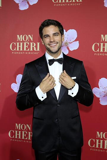 Cool, schick und sexy: US-Schauspieler Brant Daugherty  auf dem roten Teppich.