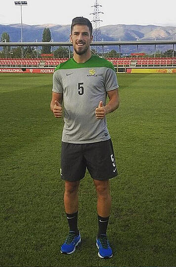 Milos Degenek gewann seine Premiere für die Australier als Innnenverteidiger mit 1:0 in der Türkei, gab dabei den Assist zum entscheidenden Treffer. Beim 0:3 in Mazedonien lief der 21-jährige Abwehrspieler nicht auf.