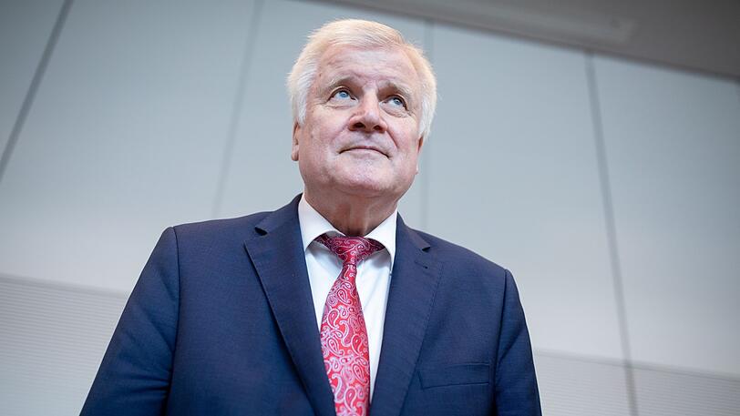 Hat Innenminister Seehofer der Kanzlerin ein Ultimatum gesetzt oder nicht?