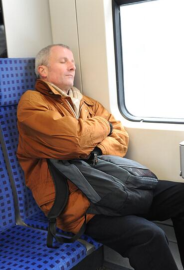Hier verbringt Frank Arndt die meiste Zeit, hier kommt er auch zu seinem Schlaf &ndash; in der S-Bahn.