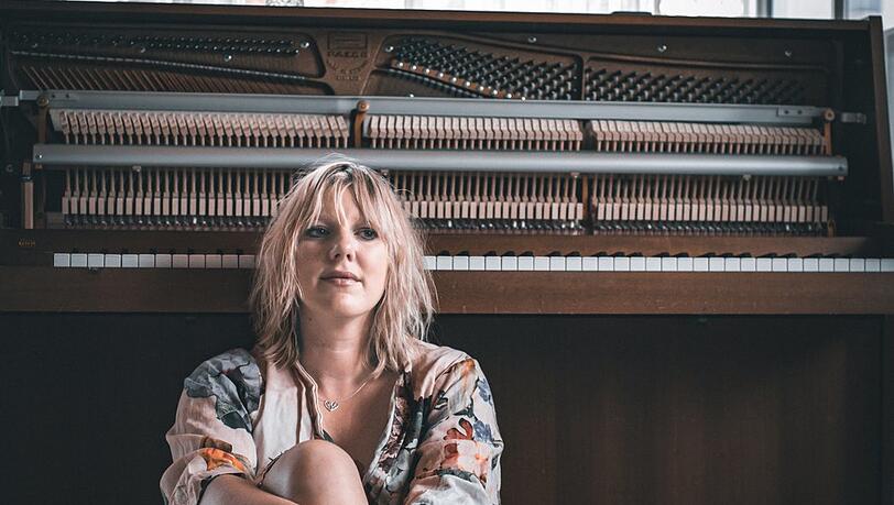 Singer-Songwriterin Claudia Koreck.