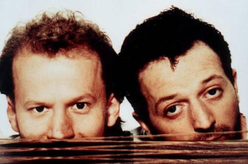 Rudi Zapf (links) und Wolfgang Neumann spielen zwischen Klassik, Jazz und Pop und entdecken ferne Kulturen.