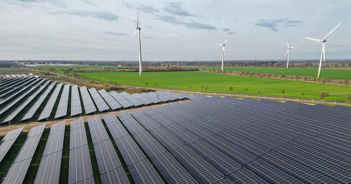 Erneuerbare-decken-fast-56-Prozent-des-Stromverbrauchs