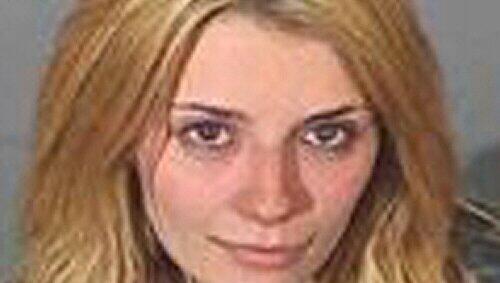 Ein Polizeifoto von OC California-Star Mischa Barton. Ein Polizeifoto von OC California-Star Mischa Barton.