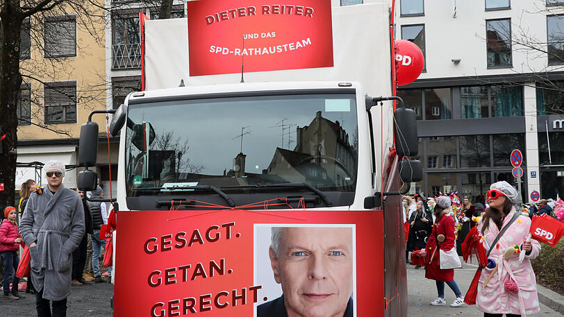 Die SPD war auch beim Umzug der "Damischen Ritter" dabei.
