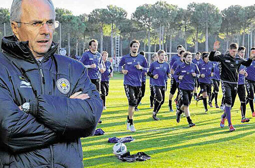 Bei der Rekord-Aufsichtssratsitzung in den Morgenstunden des 15. JAnuar 2013 kommt dann die Meldung: Sven-Göran Eriksson wird neuer 1860-Trainer und soll mit Alexander Schmidt zusammenarbeiten.
