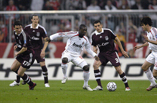 2007 hieß der Gegner AC Mailand. Die Bayern flogen raus: 2:2 in Mailand, 0:2 in München.