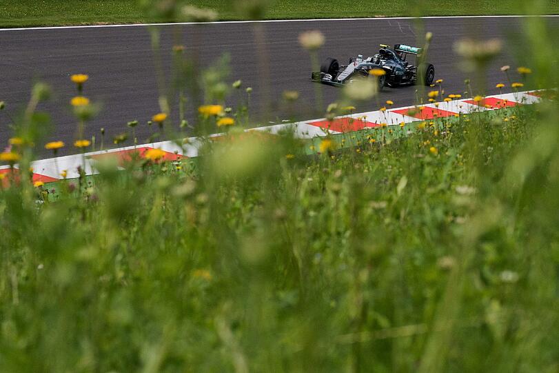 Nico Rosberg hat das erste freie Training gewonnen.