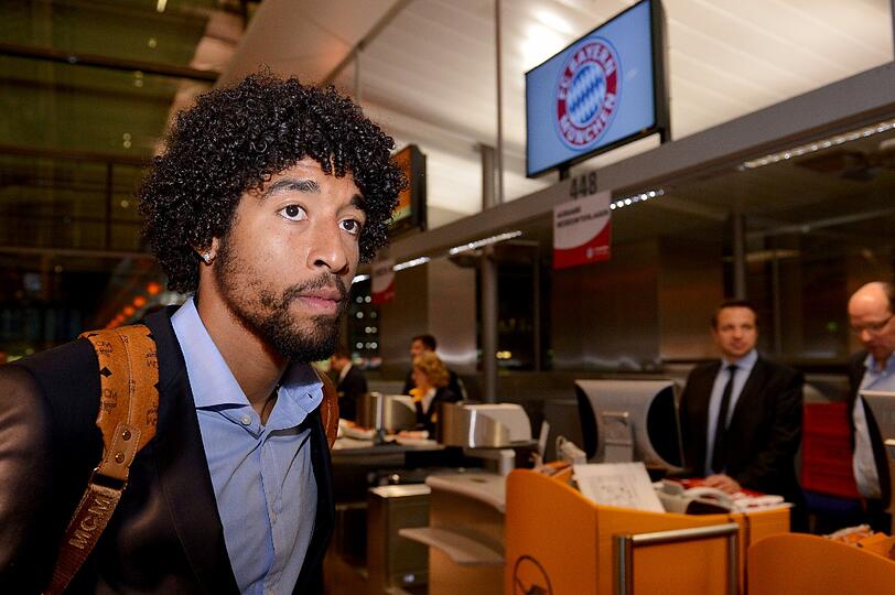 Die Bayern-Profis beim Abflug in München: Dante