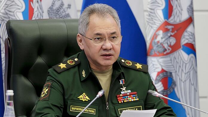 Russlands Verteidigungsminister Sergej Schoigu gibt Details zum Flottenmanöver im Pazifik bekannt.