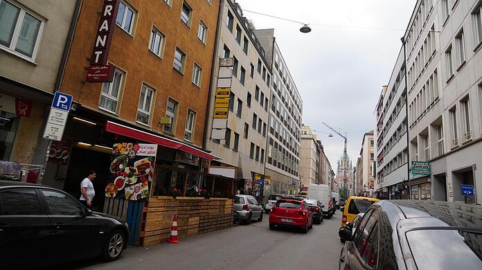Blick in die Landwehrstraße im Münchner Bahnhofsviertel. (Archivbild)
