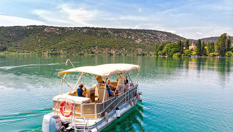Eine Schifffahrt auf der smaragdgr&uuml;nen Krka &ndash; ein unvergesslicher Abstecher.