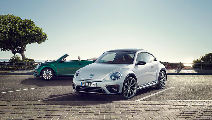 Aufgefrischt der Sonne entgegen: Der VW Beetle und das Beetle Cabriolet wurden überarbeitet. Aufgefrischt der Sonne entgegen: Der VW Beetle und das Beetle Cabriolet wurden überarbeitet.