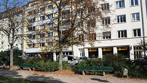 In dieser Parkanlage in der Herzog-Wilhelm-Straße verprügelten Unbekannte einen 18-Jährigen und verletzten ihn lebensgefährlich. In dieser Parkanlage in der Herzog-Wilhelm-Straße verprügelten Unbekannte einen 18-Jährigen und verletzten ihn lebensgefährlich.