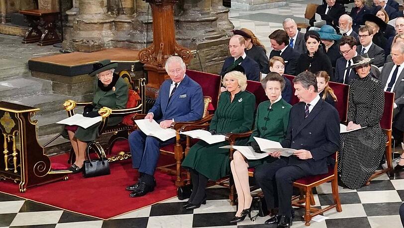 Prinz-Philip-Gedenkgottesdienst (v.l.): Queen Elizabeth II., Prinz Charles, Herzogin Camilla und Prinzessin Anne.