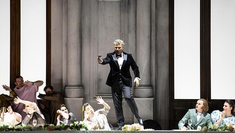 Jonas Kaufmann (Enzo Grimaldo). Jonas Kaufmann (Enzo Grimaldo).