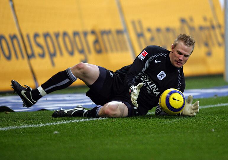 TIMO OCHS Über anderthalb Jahren die Nummer zwei hinter Torwart Gabor Kiraly. Nun in der dritten Liga bei Saarbrücken. 70 Prozent