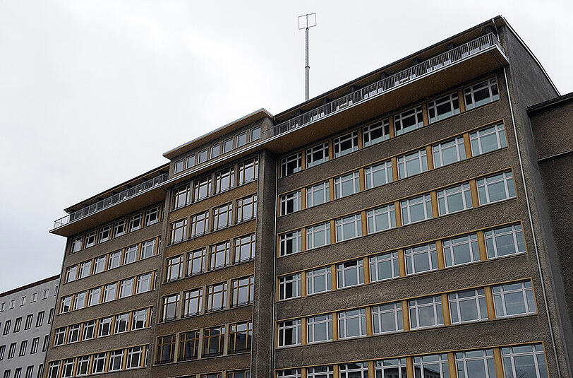 Haus 1 der Staatssicherheit der DDR in Berlin. Mindestens 42 Inoffizielle Mitarbeiter hatte die Stasi unter westdeutschen Neonazis und in deren unmittelbarem Umfeld angesetzt.