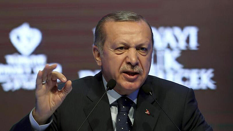 Der türkische Präsident Recep Tayyip Erdogan spricht am 12. März bei einer Kundgebgebung in Istanbul.