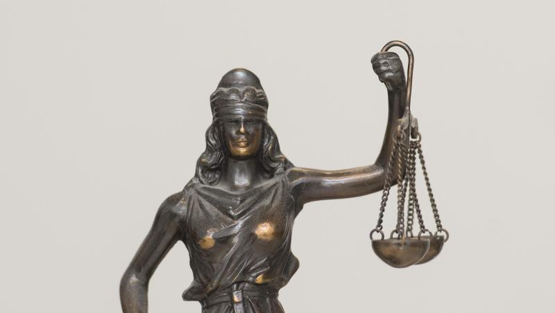 Eine Figur der Justitia. Foto: picture alliance/dpa/Symbolbild Eine Figur der Justitia. Foto: picture alliance/dpa/Symbolbild