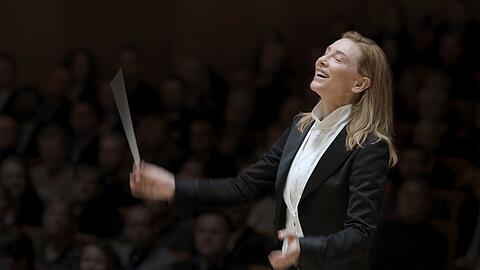 Cate Blanchett als Chefdirigentin Lydia Tár.