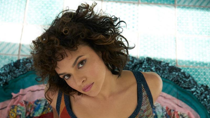 Norah Jones: Weder Jazz noch Barmusik - sondern einfach gute Songs. Norah Jones: Weder Jazz noch Barmusik - sondern einfach gute Songs.