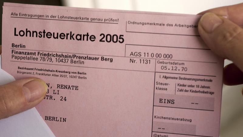 Lohnsteuerkarten gibt es bald nicht mehr Lohnsteuerkarten gibt es bald nicht mehr