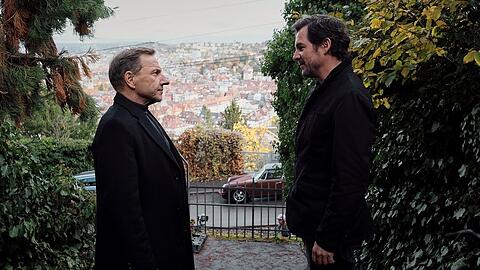 Thorsten Lannert (Richy Müller) und Sebastian Bootz (Felix Klare, r.) im neuesten Stuttgart-"Tatort: Überlebe wenigstens bis morgen".